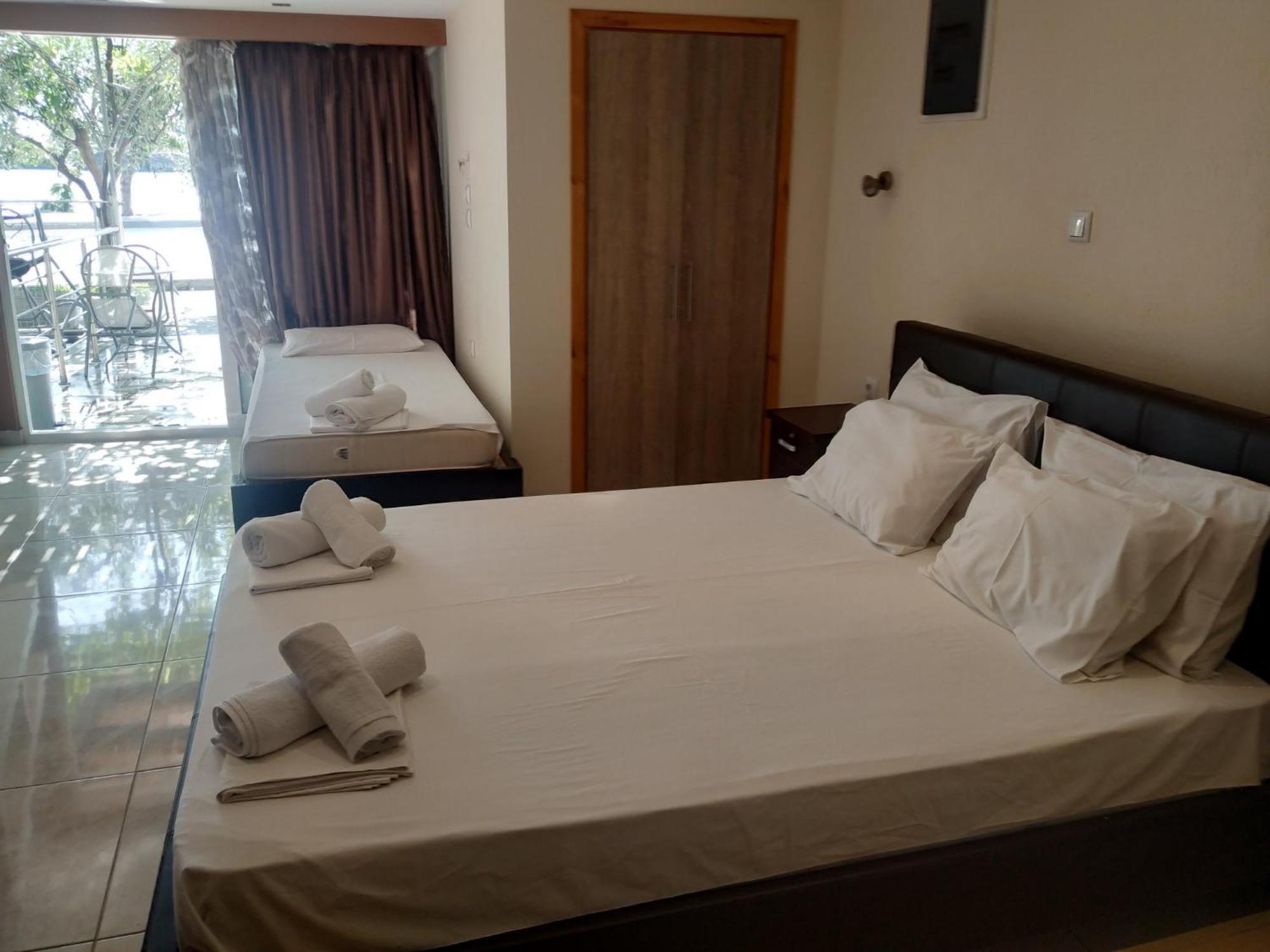 Villa Tasos Nea Peramos  Ngoại thất bức ảnh